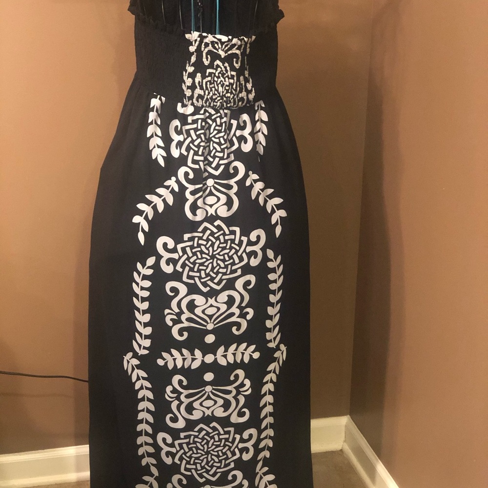 Dress - Picture 3 of 3
